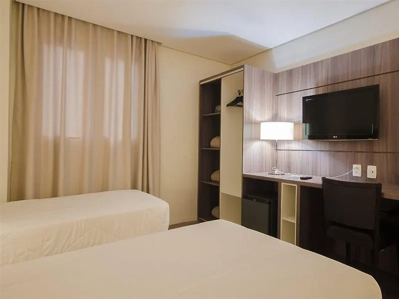 ***  Umbu Hotel Porto Alegre - Centro Historico - Prox Aeroporto 15Min Brazília