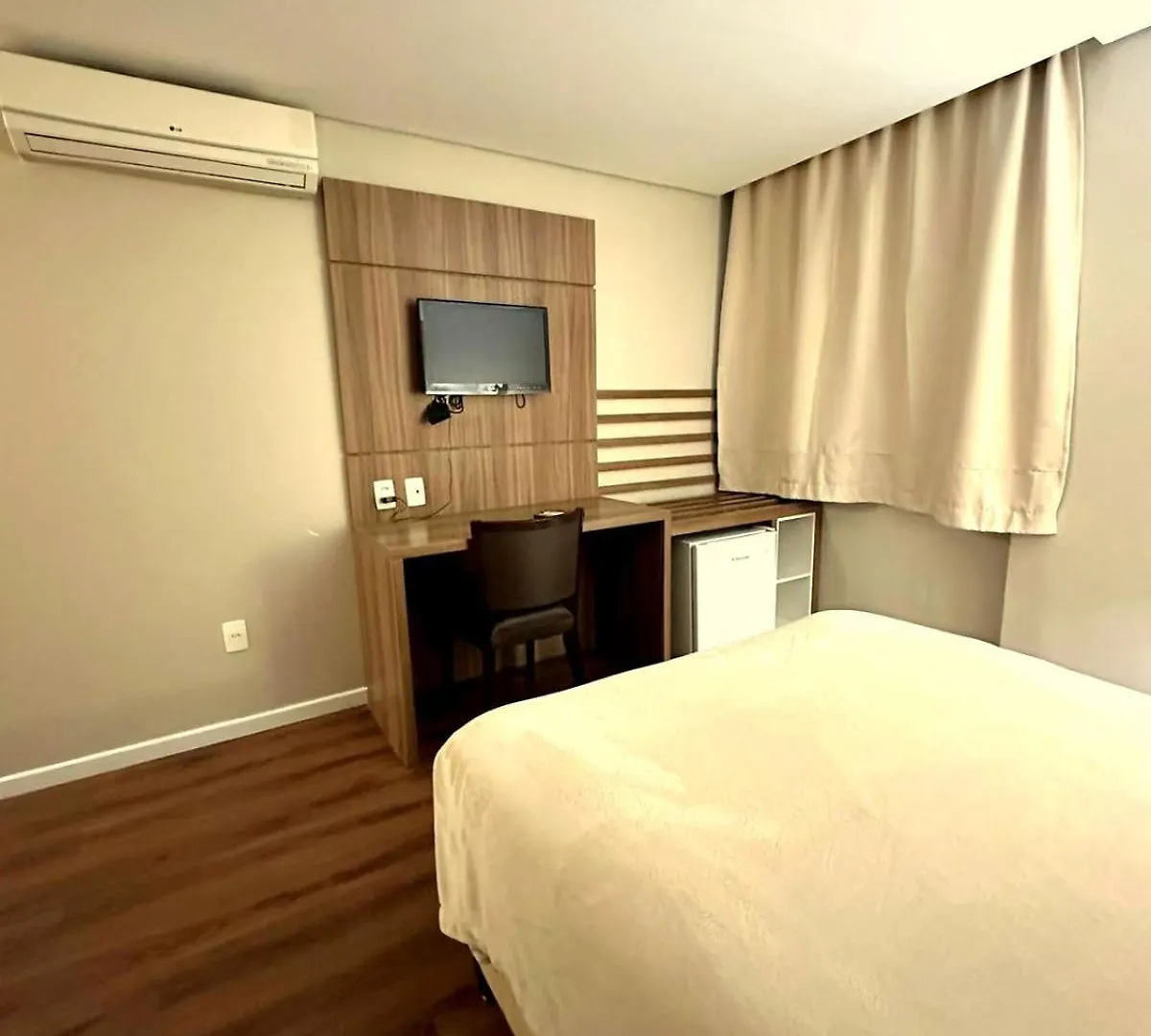 Umbu Hotel Porto Alegre - Centro Historico - Prox Aeroporto 15Min
